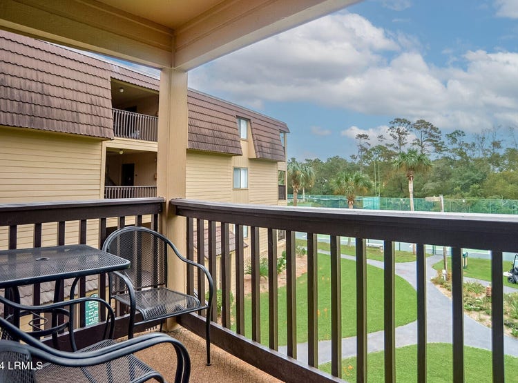 40 Folly Field Road, Apt F9, Hilton Head Island, SC 29928 Other for