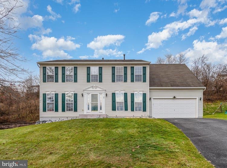 37 LOUVAIN DRIVE, HANOVER, PA 17331 House for Sale