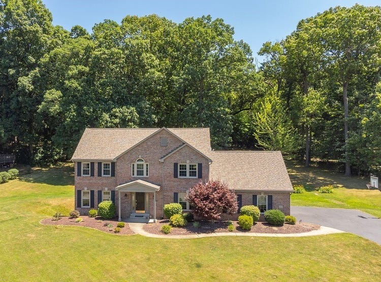 111 Timberlee Dr, Connoquenessing Twp, PA 16033 House for Sale