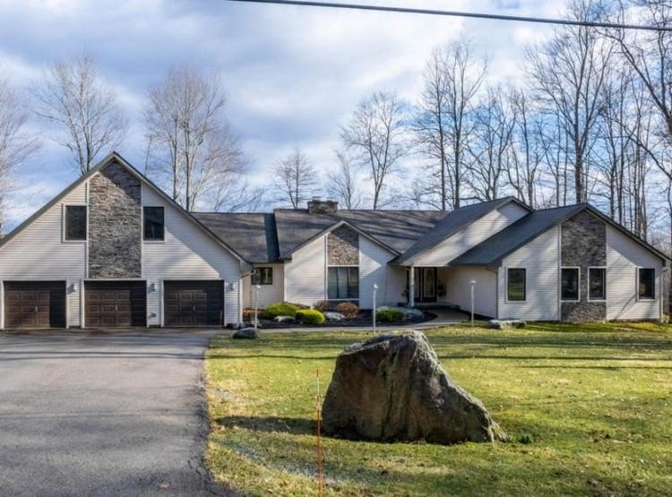 952 Six Shillings, Dubois, PA 15801 House for Sale