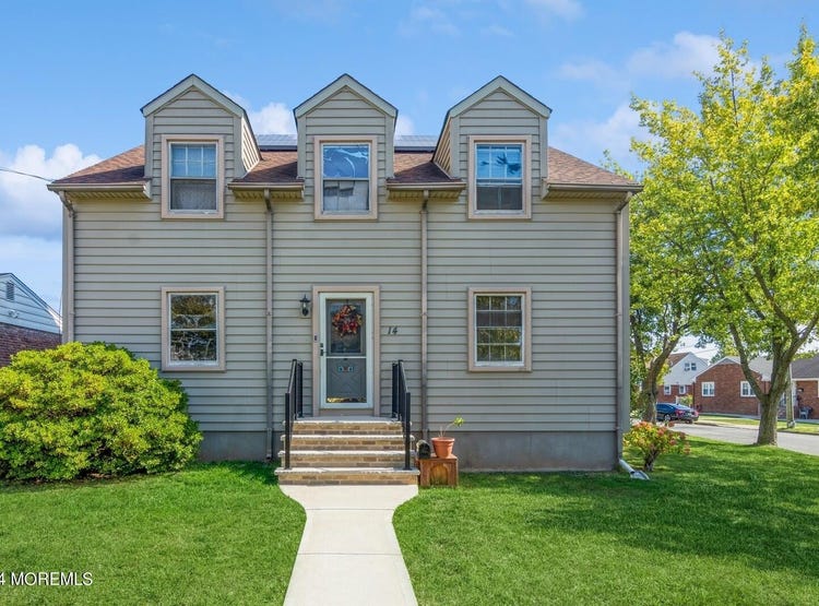 14 Lexington Avenue, Carteret, NJ 07008 House for Sale