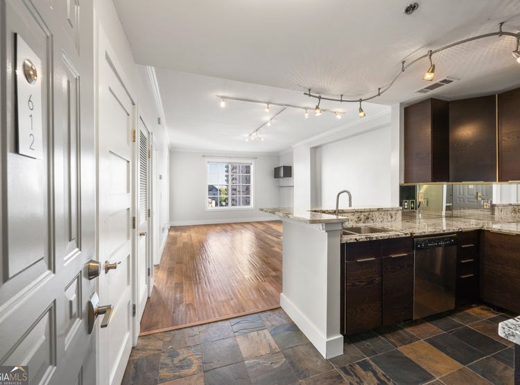 1101 Juniper, Apt 612, Atlanta, GA 30309 Apartment for Sale