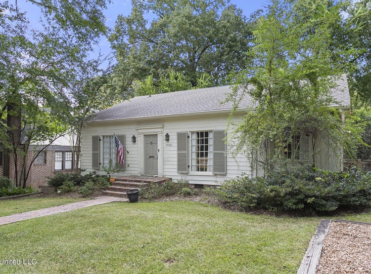 1024 Pinehurst Street, Jackson, MS 39202 House for Sale