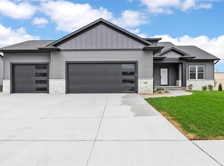 617 Rogers Ln, CenterPoint, IA 52213 House for Sale