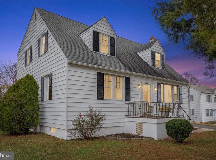 4101 NAAMANS CREEK ROAD, BOOTHWYN, PA 19061 House for Sale realestate