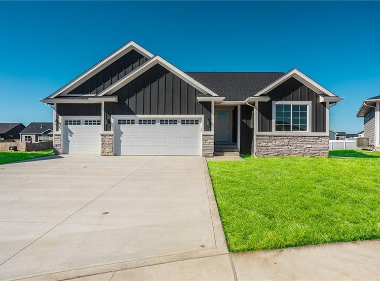 208 11th Court NW, Bondurant, IA 50035 House for Sale