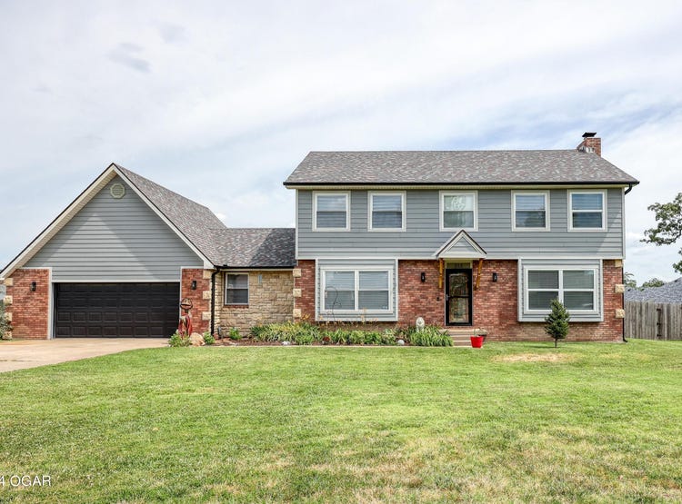 313 Briarbrook Drive, Carl Junction, MO 64834 House for Sale