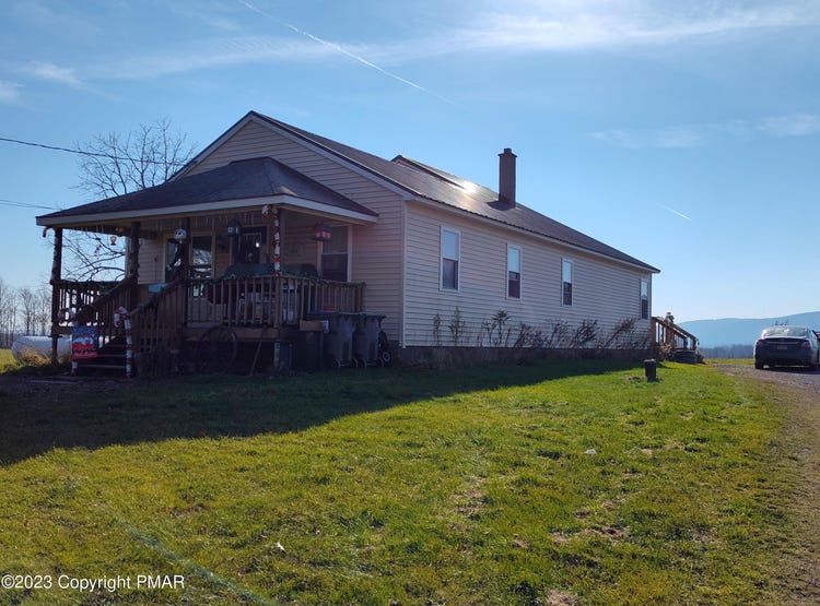314 Robinson Road, Waymart, PA 18472 House for Sale