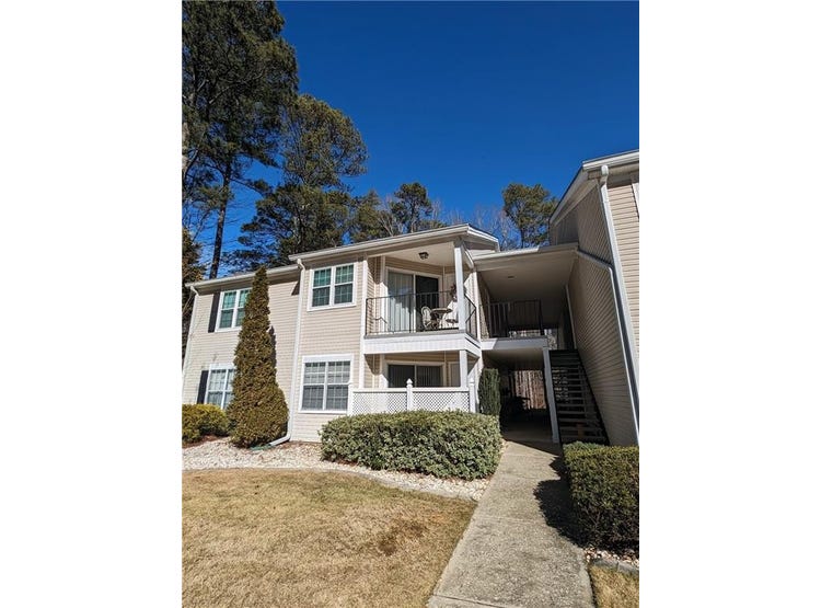 821 Ridgefield Drive, Peachtree City, GA 30269 Apartment for Sale