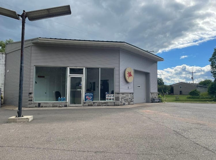 311 HWY 8, Armstrong Creek, WI 54103 House for Sale