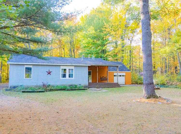 104 WOODHAVEN STREET, HOUGHTON LAKE, MI 48629 House for Sale