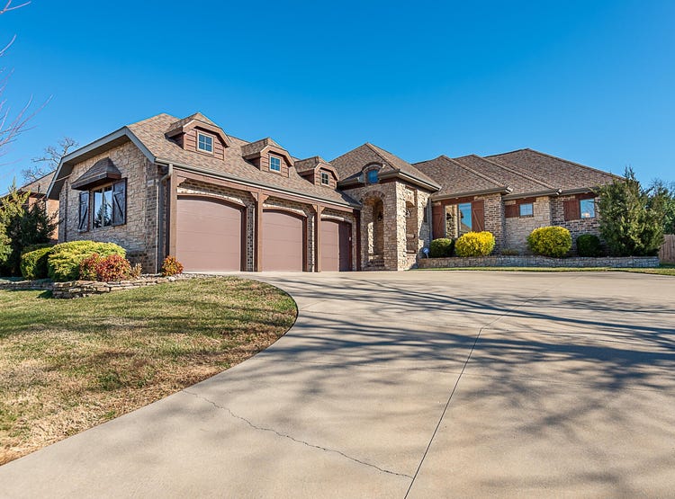 4450 Swedish Ivy Avenue, Springfield, MO 65804 House for Sale