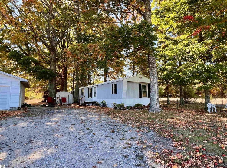 12021 S Bright Road, Maple City, MI 49664 House for Sale realestate