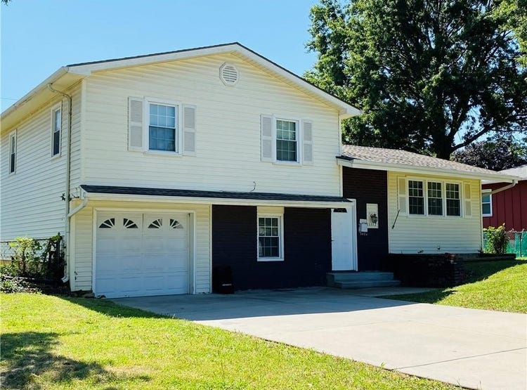 11117 W 70th Street, Shawnee, KS 66203 House for Sale