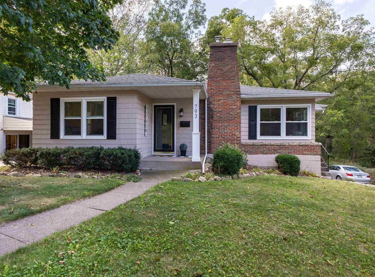 793 Southern, Dubuque, IA 52003 House for Sale