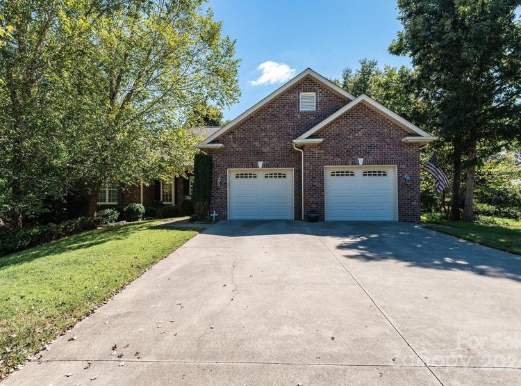 6160 Hayden Drive NE, Hickory, NC 28601 House for Sale