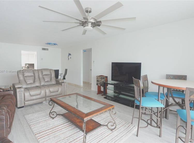 117 Lehane Ter, Apt 210, North Palm Beach, FL 33408 Apartment for Sale