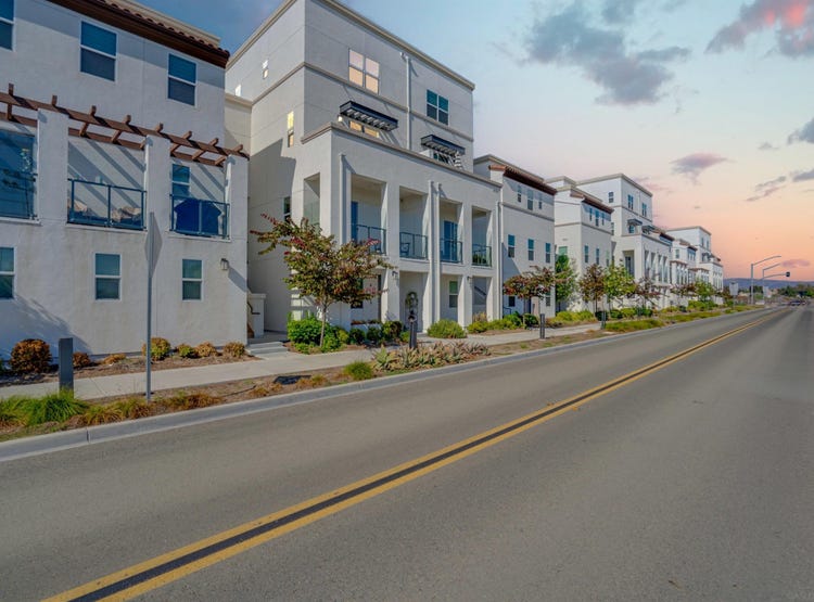 2034 Luzon Ln, Apt 4, Chula Vista, CA 91915 Townhouse for Sale