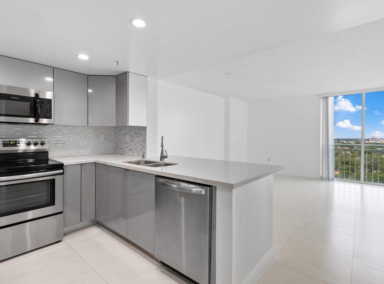 3000 CORAL WAY, Apt 1207, Miami, FL 33145 Apartment for Rent