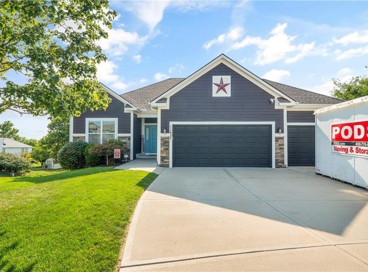 11457 Yecker Avenue, Kansas City, KS 66109 House for Sale realestate