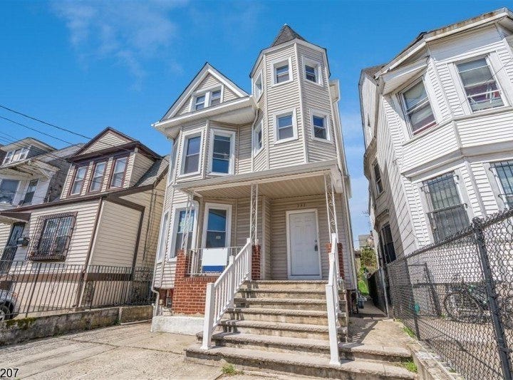 332 Woodside Ave, Newark City, NJ 071044370 Townhouse for Sale