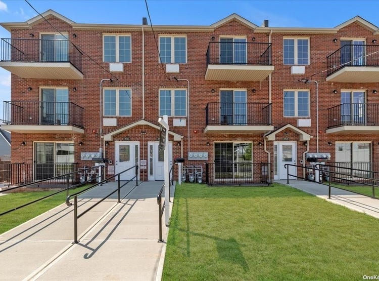 19624 91st Avenue, Apt 1st Fl, Hollis, NY 11423 Apartment for Rent