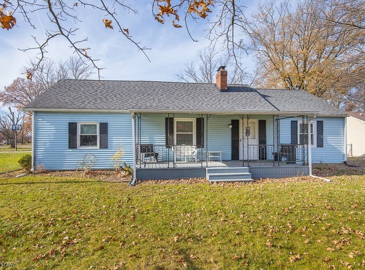 1004 Valley Boulevard, Elyria, OH 44035 House for Sale