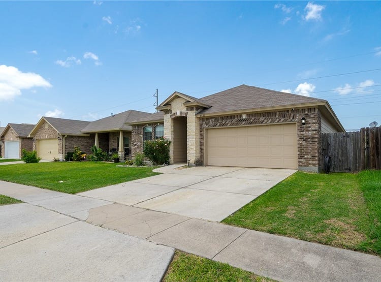 8022 BARLOVENTO, Corpus Christi, TX 78414 House for Sale realestate