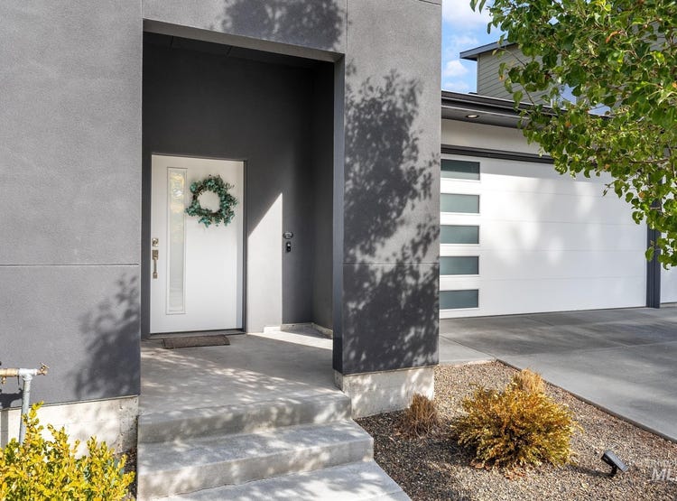 6440 W Glencrest Ln, Boise, ID 83714 House for Sale