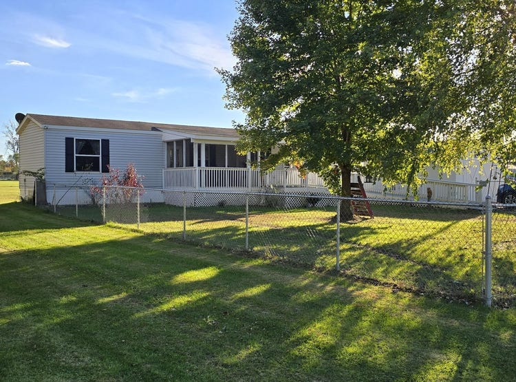 11930 Silver Lake Highway, Brooklyn, MI 49230 House for Sale