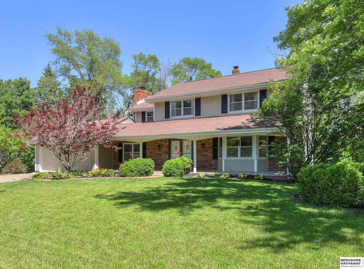 11207 N 61st Circle, Omaha, NE 68152 House for Sale