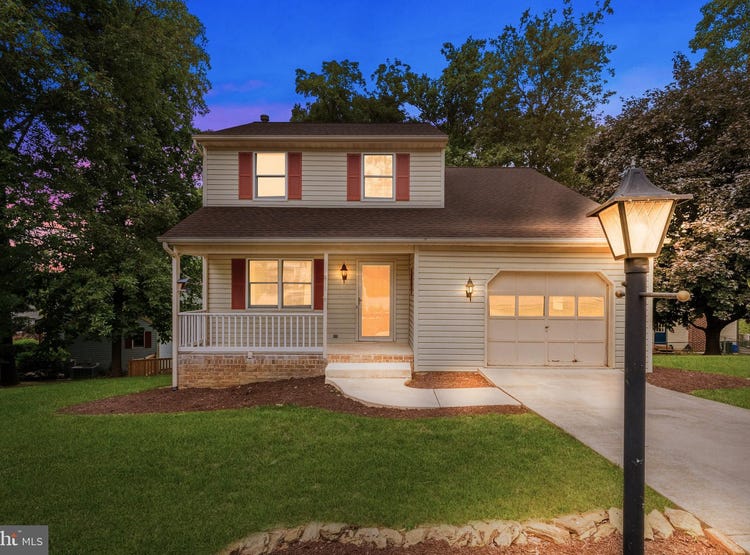 18 MEADOWVIEW DRIVE, HANOVER, PA 17331 House for Sale