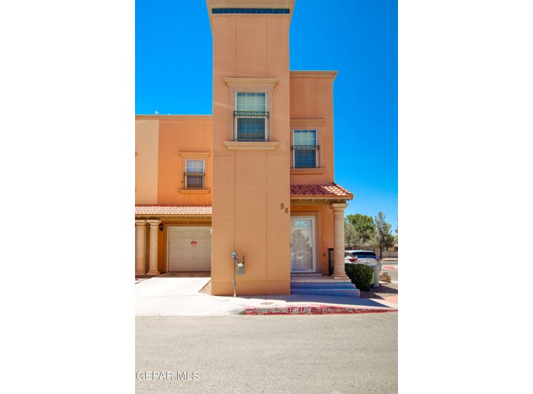 3150 N Yarbrough Drive, Apt B6, El Paso, TX 79925 Townhouse for Rent