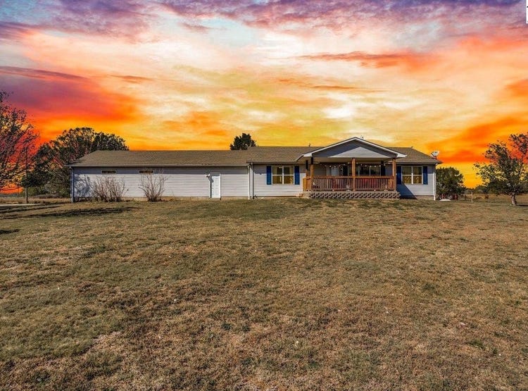 2108 W Irish Creek Rd, Hutchinson, KS 67501 House for Sale