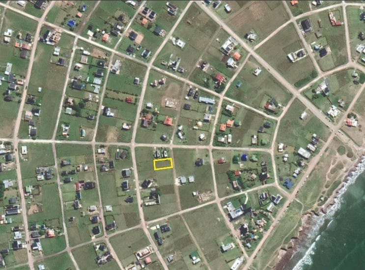 Hipolito Yrigoyen al 100, Santa Clara del Mar, Buenos Aires Land for