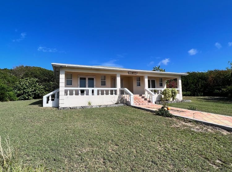 HOME IN RAINBOW BAY, Rainbow Bay, North Eleuthera House for Sale