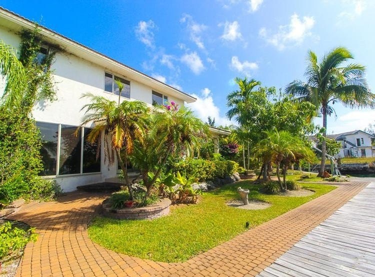 MARINA GARDENS 7, Bahama Reef Yacht and Country Club, Grand Bahama