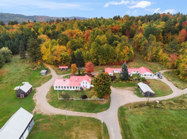 252Z Ch. Nichabau, Chichester, QC J0X1M0, CA, Chichester, Québec House