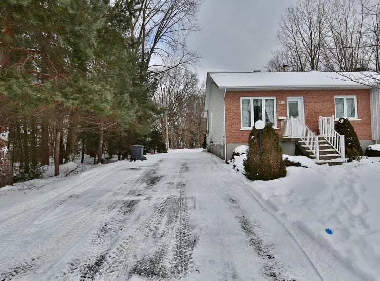 1240 Rue HormidasLemoyne, Acton Vale, QC J0H1A0, CA, Acton Vale
