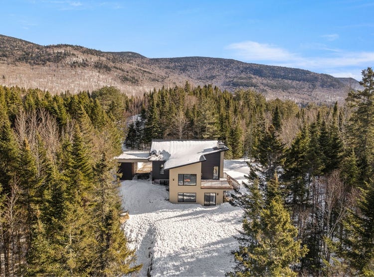 10 Rue de la Gélinotte, SainteBrigittedeLaval, QC G0A3K0, CA, Sainte