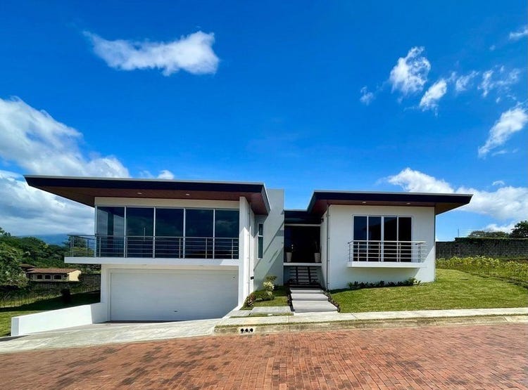 Casa Cielo house for rent San Rafael Alajuela in gated community House