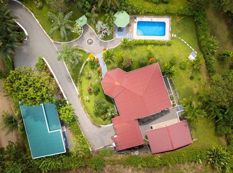 BEAUTIFUL CASA YUCRA ON CALLE TUCAN, OJOCHAL Mountain House For Sale