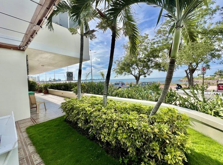 PUERTO LUCIA NEW SUITE ANEX TO A BEACHFRONT HOUSE, Salinas, Santa