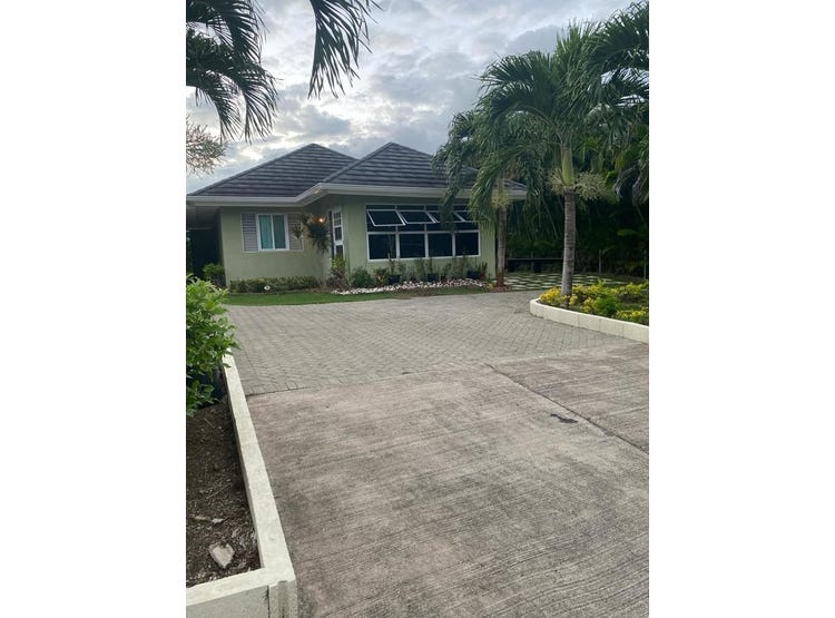 Ocho Rios, St. Ann Parish, Address available on request House for Sale