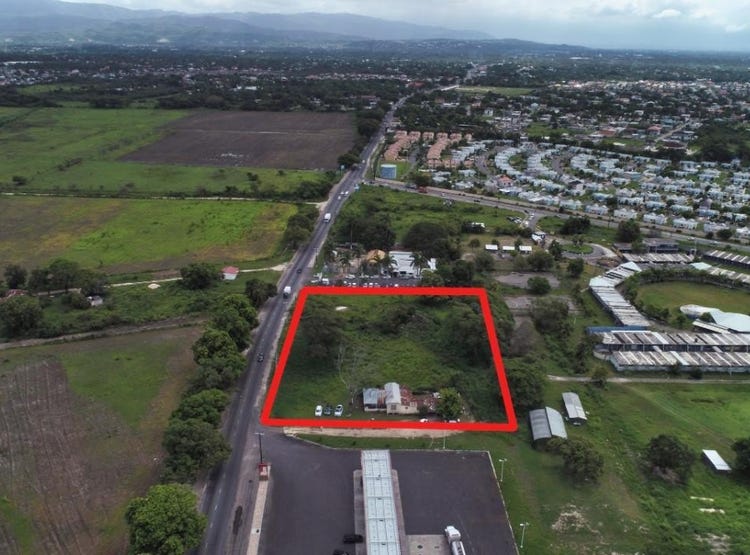 Old Harbour, Saint Catherine Parish, Address available on request Land