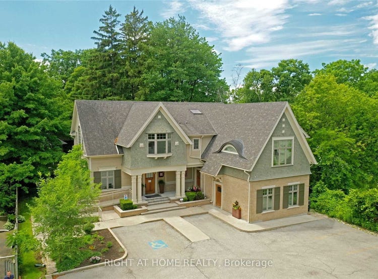 1440 Hurontario St, Mississauga, Ontario L5G3H4 House for Rent