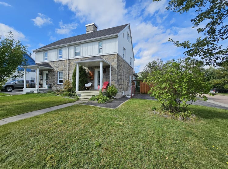 1730 Rue Hoopes, Jonquière, QC G7S2Y4, CA, Jonquière, Québec G7S2Y4