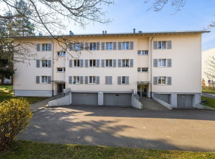 Bettenstrasse 90, Allschwil, Lucerne 4123 Apartment for Rent