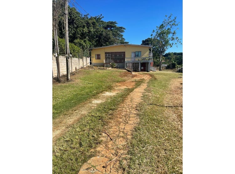 KNOWLES ROAD, Mandeville, Manchester Parish House for Sale