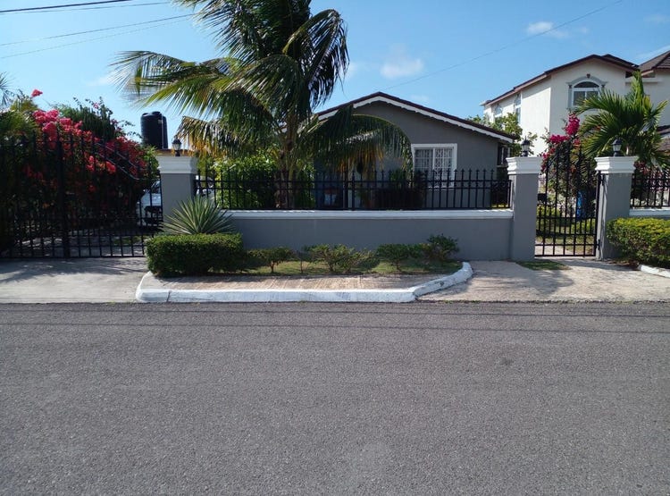 FLORENCE HALL VILLAGE, Falmouth, Trelawny Parish House for Rent